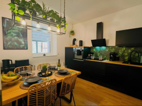 Apartment Jungle Escape